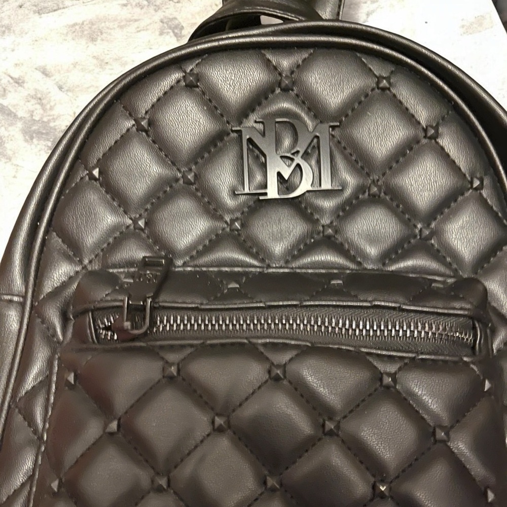 Badgley Mischka Vegan Leather Accessory - Picture 2 of 7